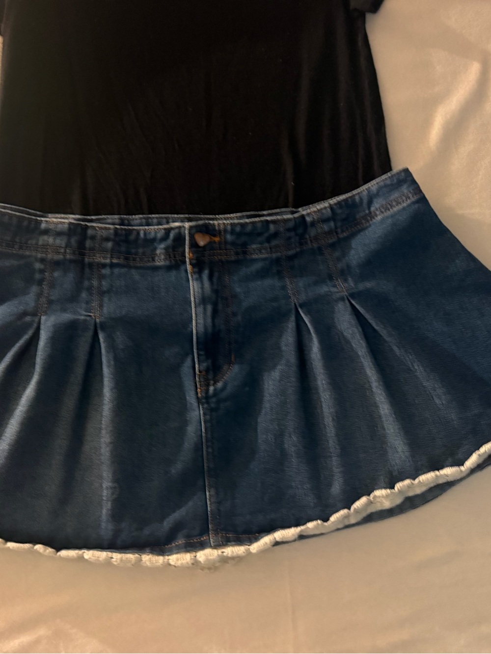 Celebrity Pink Dark Blue Denim Pleated Mini Skirt